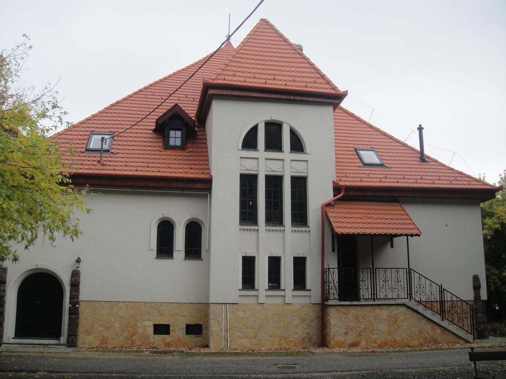 Hotel Saghegy Fogado Es Panzio Celldömölk Zewnętrze zdjęcie